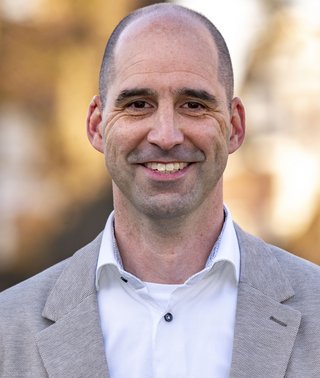 André van de  Pas