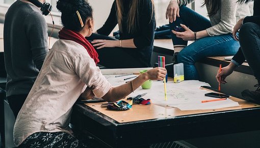 Donderdag 15 juni kwamen meer dan 60 ouders naar de ouderavond over het puberbrein. De komende periode is er regelmatig een open inloop over het puberbrein in onze gemeente.